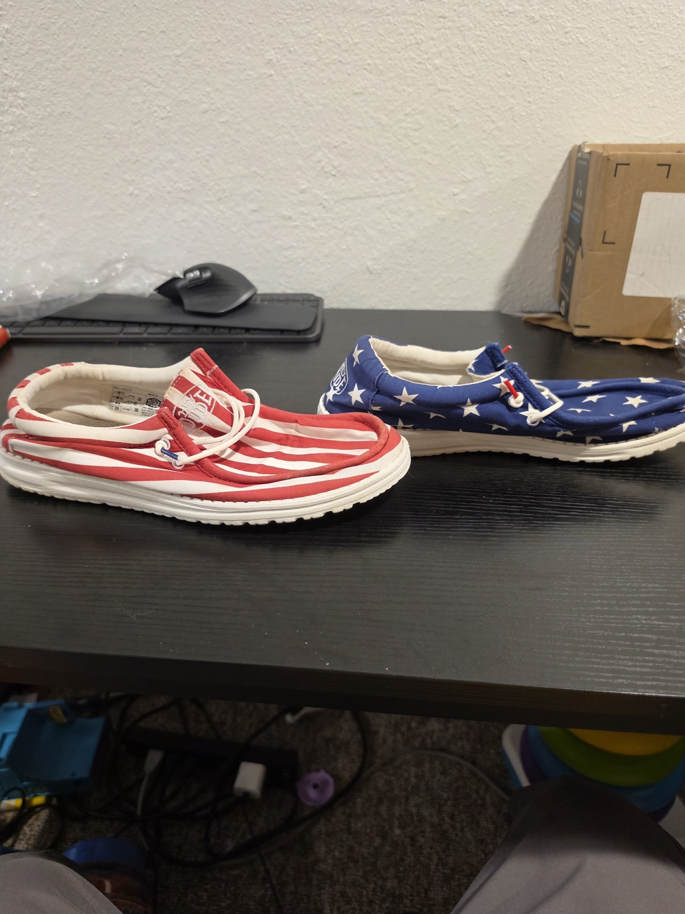 HEY DUDE Wally Patriotic USA Flag Stars Canvas Slip-On Casual Shoes Men's 11 - Picture 2 of 7
